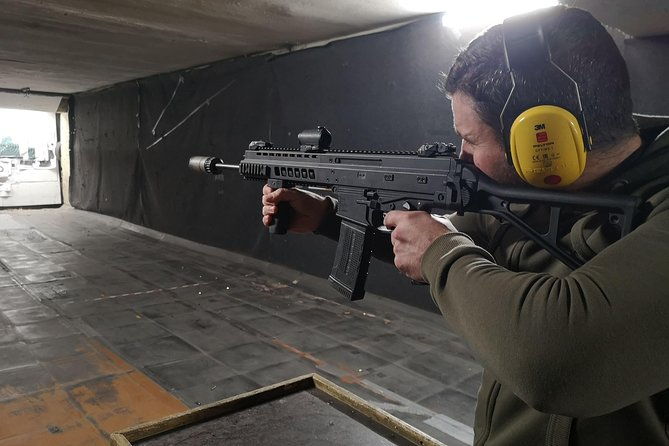 try-real-weapons-winchester-glock17-kalashnikov-beretta-92fs