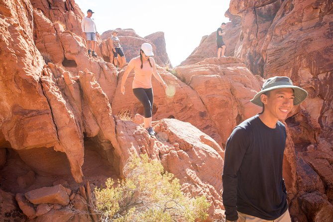 valley-of-fire-guided-hike-from-las-vegas