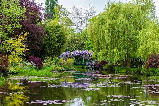 versailles-palace-and-giverny-private-guided-tour-from-paris