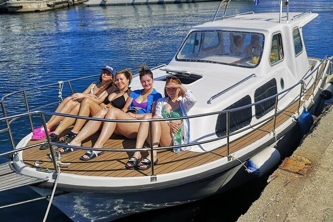 visit-2-islands-of-zadar-on-a-traditional-wooden-boat-during-half-day-trip