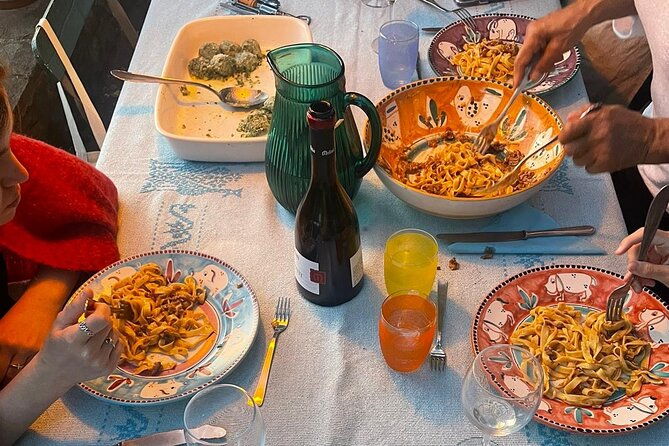 visit-to-the-market-and-cooking-classes-in-a-tuscan-farmhouse