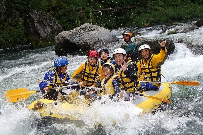 white-water-rafting-experience-on-the-tama-river-in-ome-in-tokyo
