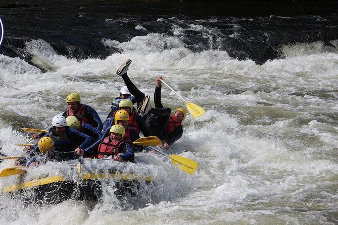 white-water-rafting-on-the-river-tay-from-aberfeldy