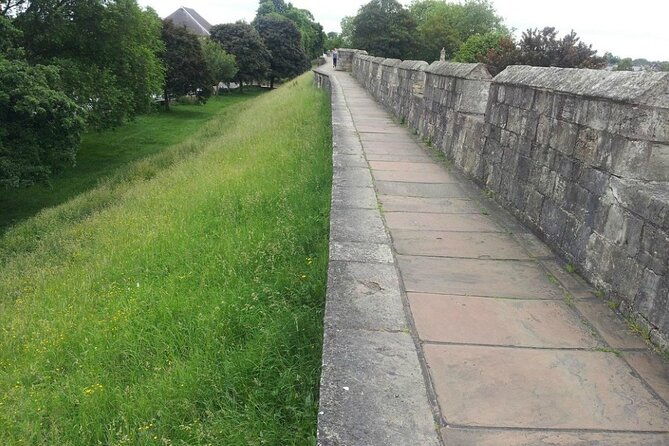 york-walls-private-walking-tour