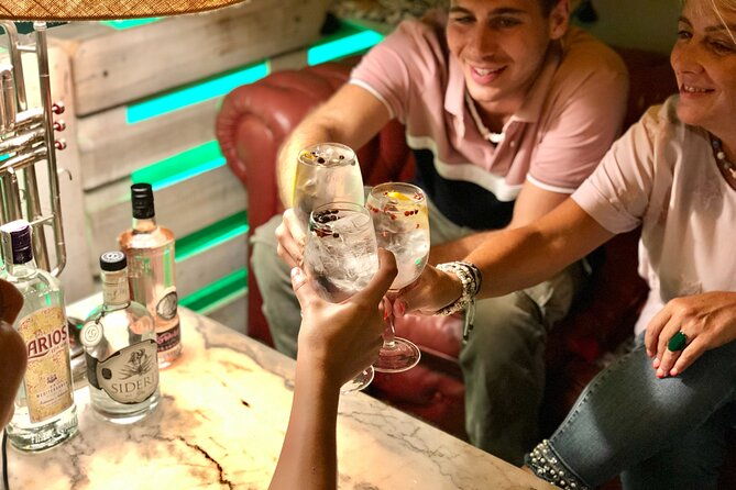 1-hour-gin-tonics-guided-workshop-with-special-view-in-madrid