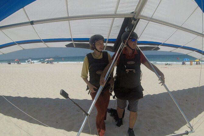 1-hour-hang-gliding-paragliding-full-package-experience-in-rio