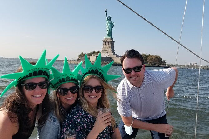 1-hour-private-charter-in-new-york-harbor-for-up-to-6-people