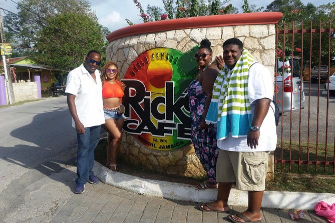 1-negril-private-airport-transfer-to-from-hotels-accommodations