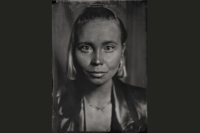 19th-century-metal-portrait-an-unique-experience-porto-portugal-2