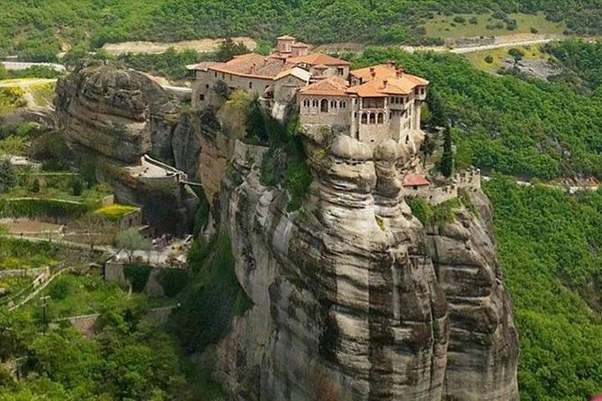 2-day-private-tour-to-amazing-delphi-meteora