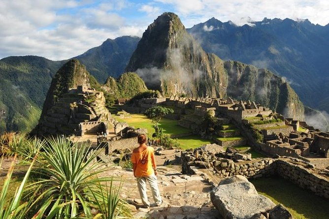 2-day-sacred-valley-with-train-to-machu-picchu
