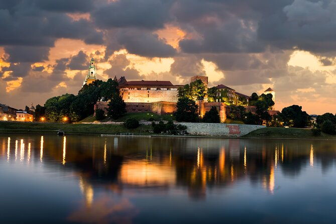 2-hour-city-walking-tour-in-creepy-krakow-3
