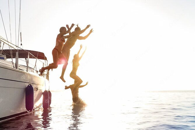 2-hours-barcelona-sunset-sailing-tour-2