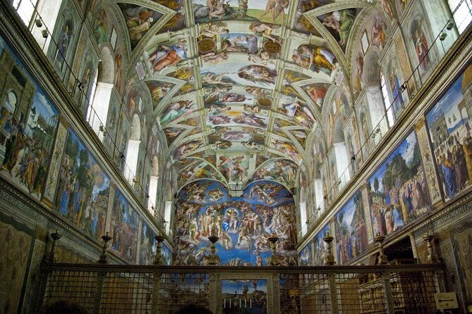 2-hours-tour-of-the-vatican-and-sistine-chapel-with-official-guide