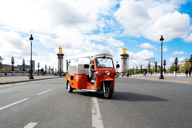 2h-private-electric-tuktuk-tour-in-paris