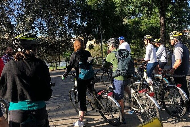 3-hours-bike-tour-all-over-sevilla-2