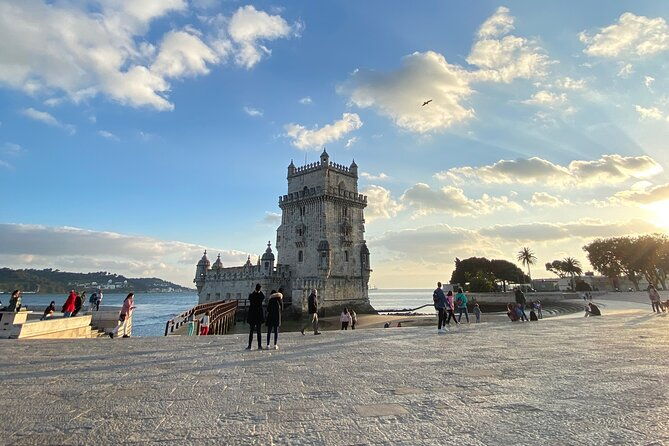 4-hour-private-tuk-tuk-tour-explore-the-old-and-the-new-lisbon