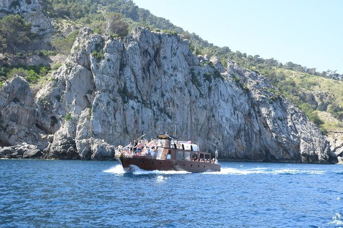 5-hour-guided-robinson-boat-day-tour-in-northern-mallorca