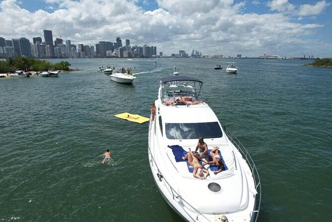 65ft Yacht Charter in Miami