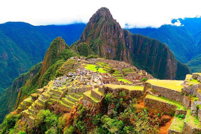8-day-peru-tours-lima-cusco-sunrise-at-machu-picchu