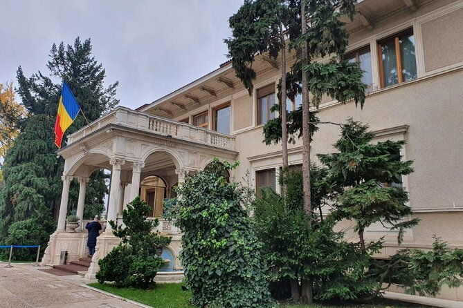 8-hour-private-tour-to-bucharest-communism
