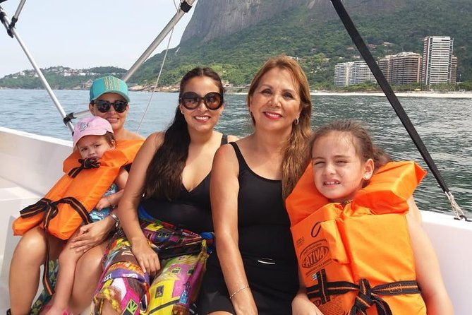 a-boat-tour-to-the-tijucas-islands-with-an-amazing-underwater-flight-fresh-air-and-freedom