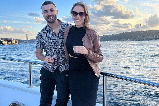 afternoon-bosphorus-cruise-luxury-yacht-with-professional-guide