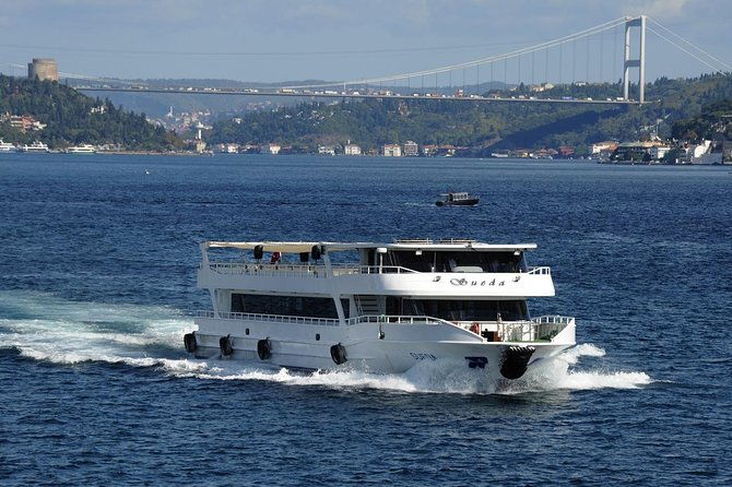 afternoon-bosphorus-cruise-tour-golden-horn-coach-tour-and-pierre-loti-tour-2