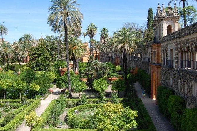 alcazar-and-jewish-quarter-guided-walking-tour-in-seville