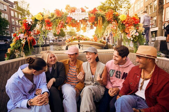 amsterdam-flower-boat-canal-cruise-live-guide-on-board-bar-2