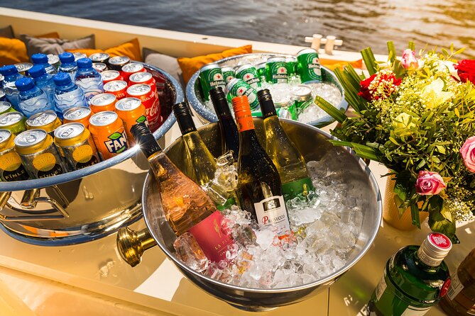 amsterdam-private-boat-trip-with-pizza-and-unlimited-drinks