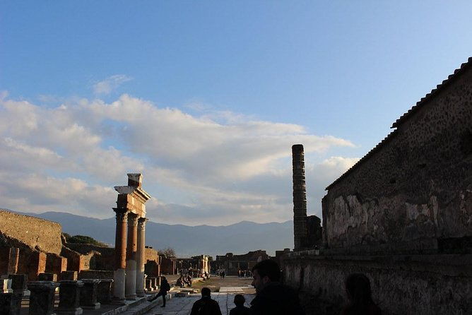 archaeological-site-of-pompeii