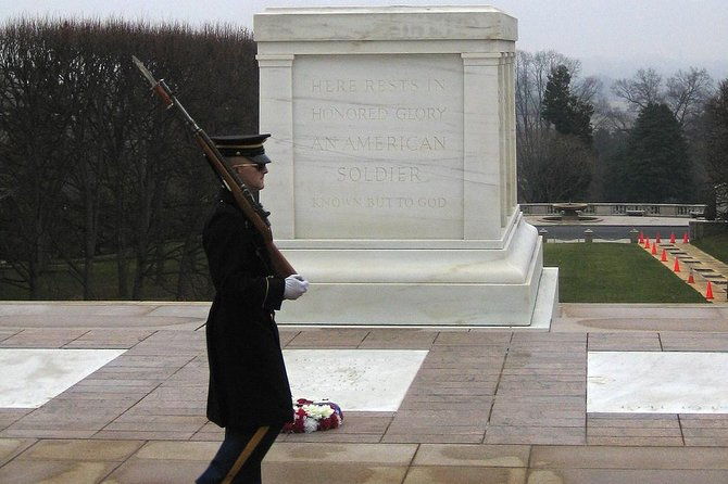 arlington-cemetery-changing-of-the-guard-exclusive-guided-tour