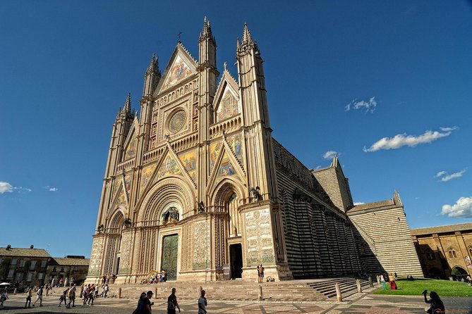 assisi-and-orvieto-full-day-semi-private-tour-from-rome-3