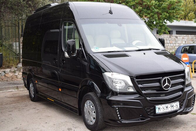 athens-night-tour-up-to-11-people