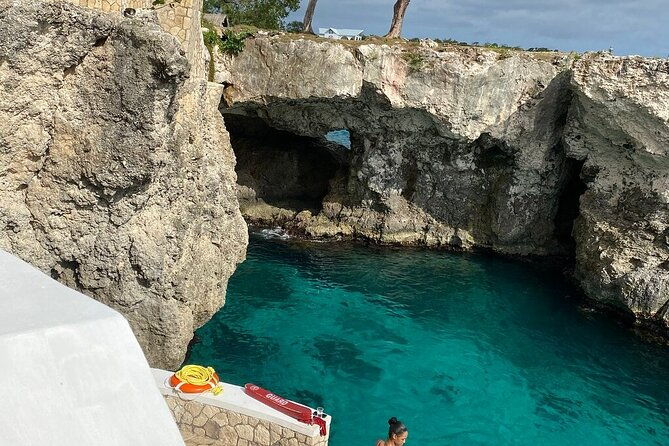 atv-riding-in-rainforest-ricks-cafe-from-montego-bay
