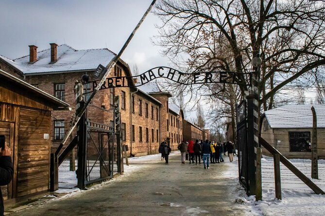 auschwitz-birkenau-guided-tour-from-krakow-with-hotel-pickup