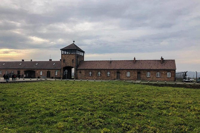auschwitz-birkenau-tour-with-private-transport-from-krakow-3