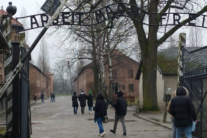 auschwitz-museum-and-salt-mine-tour-with-private-transport-2