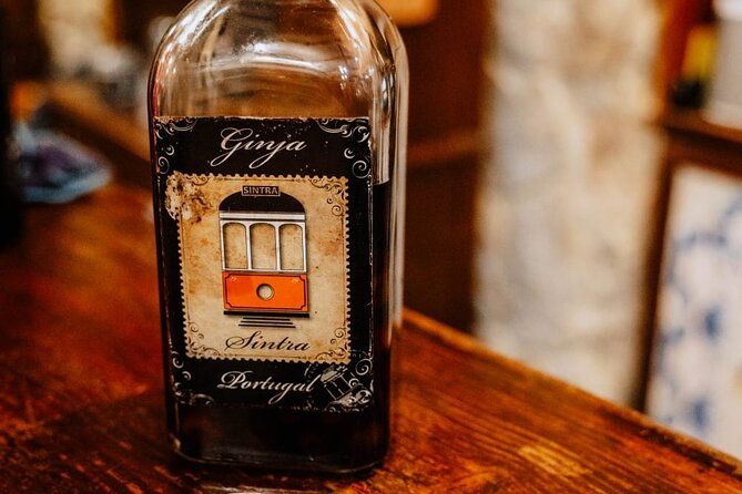 azenhas-do-mar-pena-palace-regaleira-garden-and-moors-castle