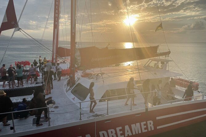 bamboo-rafting-catamaran-party-cruise-and-ricks-cafe