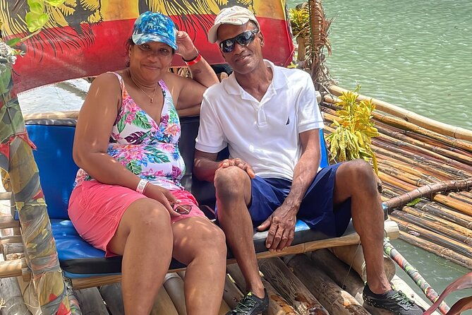 bamboo-river-rafting-with-limestone-foot-massage