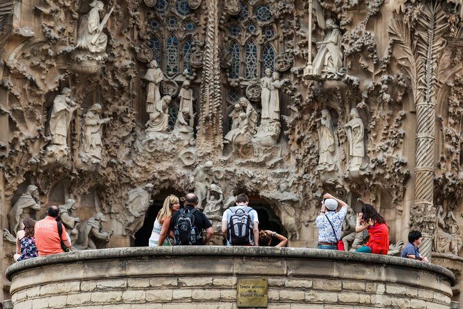 barcelona-sagrada-familia-guided-tour