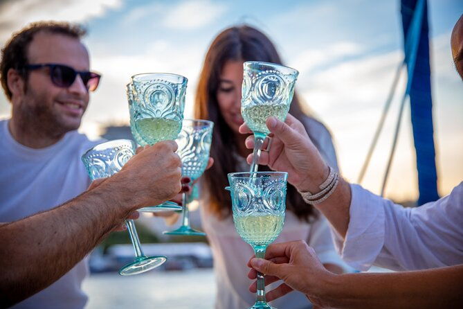 barcelona-sailing-and-wine-tasting-guided-by-an-expert-sommelier