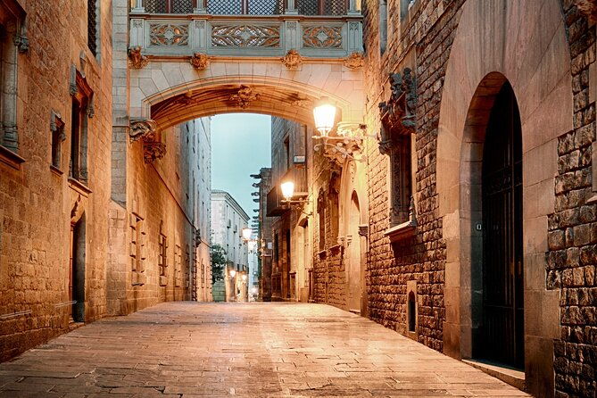 barcelonas-shadows-a-tour-of-mystery-and-history