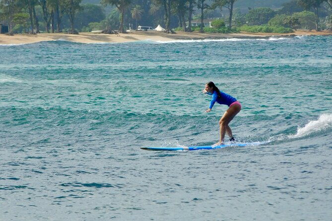 beginner-surf-lesson-at-north-shore-haleiwa-oahu