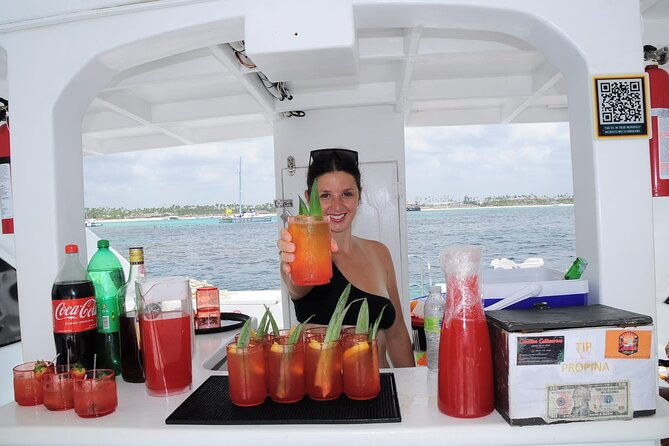 best-booze-cruise-in-punta-cana-with-open-bar