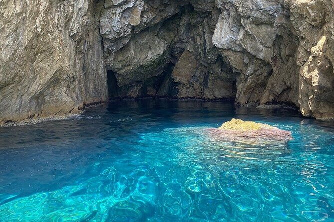 blue-and-green-cave-tour-from-dubrovnikprivate-speed-boats