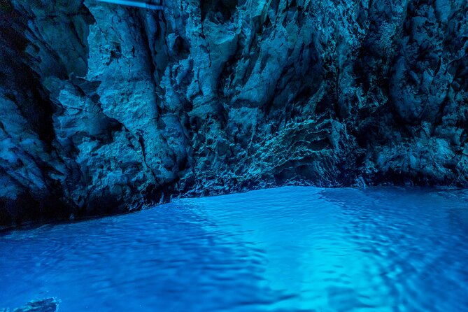 blue-cave-and-hvar-5-islands-speedboat-tour-from-splittrogir