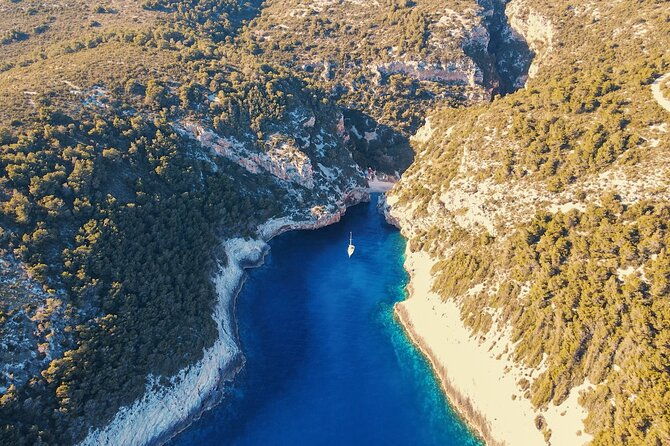 blue-cave-hvar-island-paklenjaci-speedboat-tour-from-split
